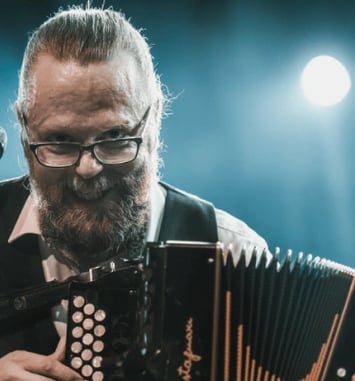 Antti Paalanen et Mojo Si Vous Aimez l'Accordéon, le Metal et le Blues