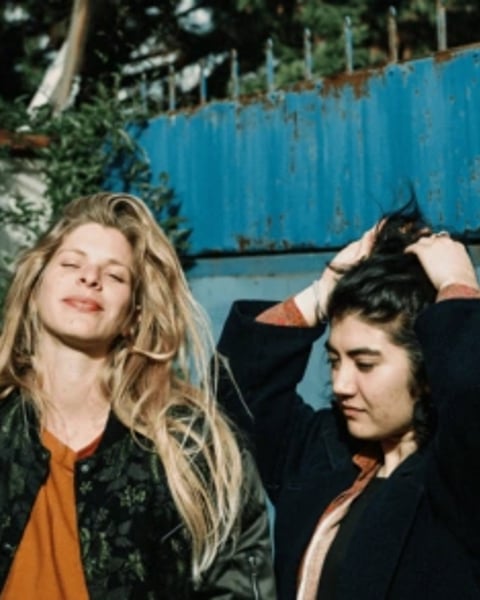 Leóni et table de rencontre avec Nos Petites Faiblesses